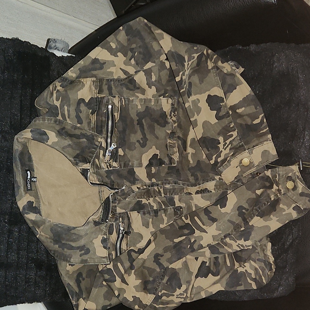 Crop Camo Jacket - Picture 6 of 7